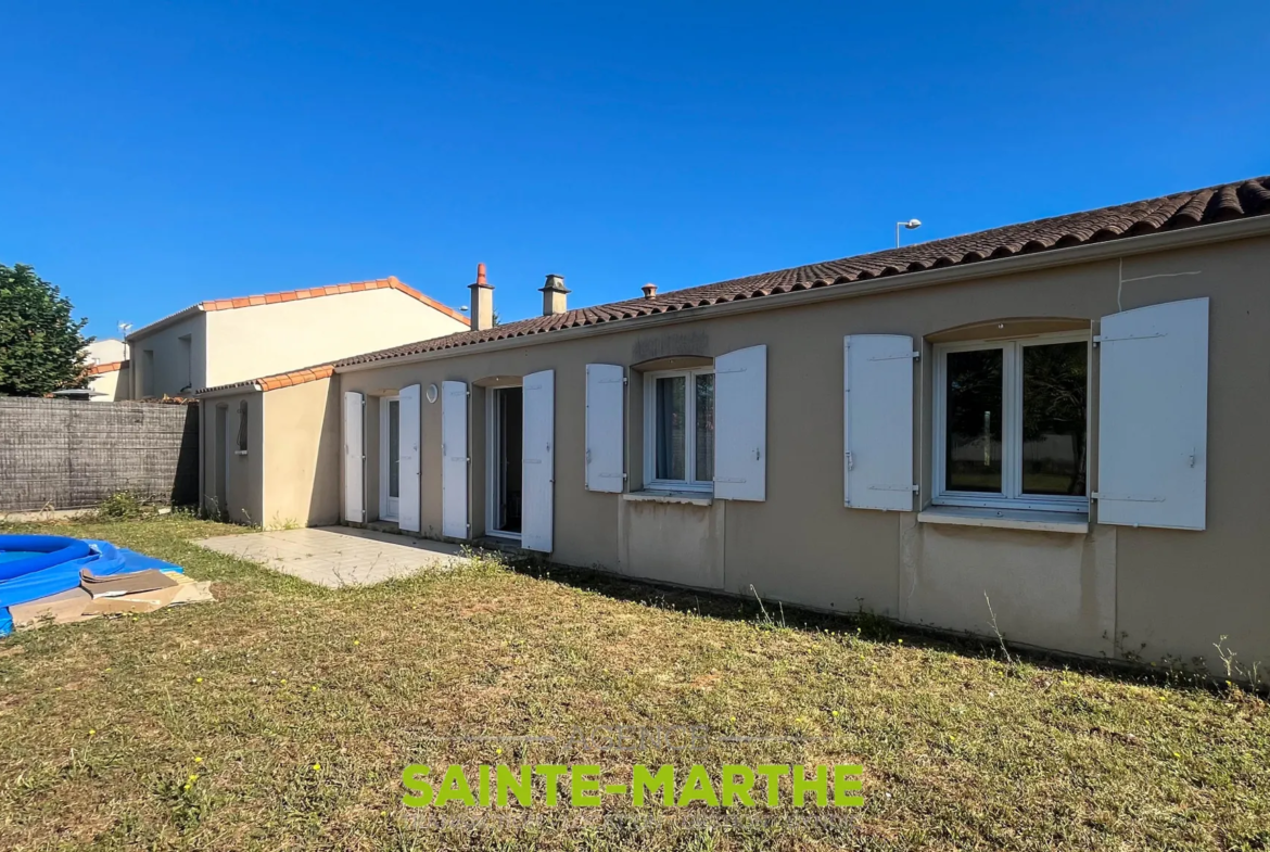 Vente de pavillon de plain-pied à Niort, 4 chambres et jardin 