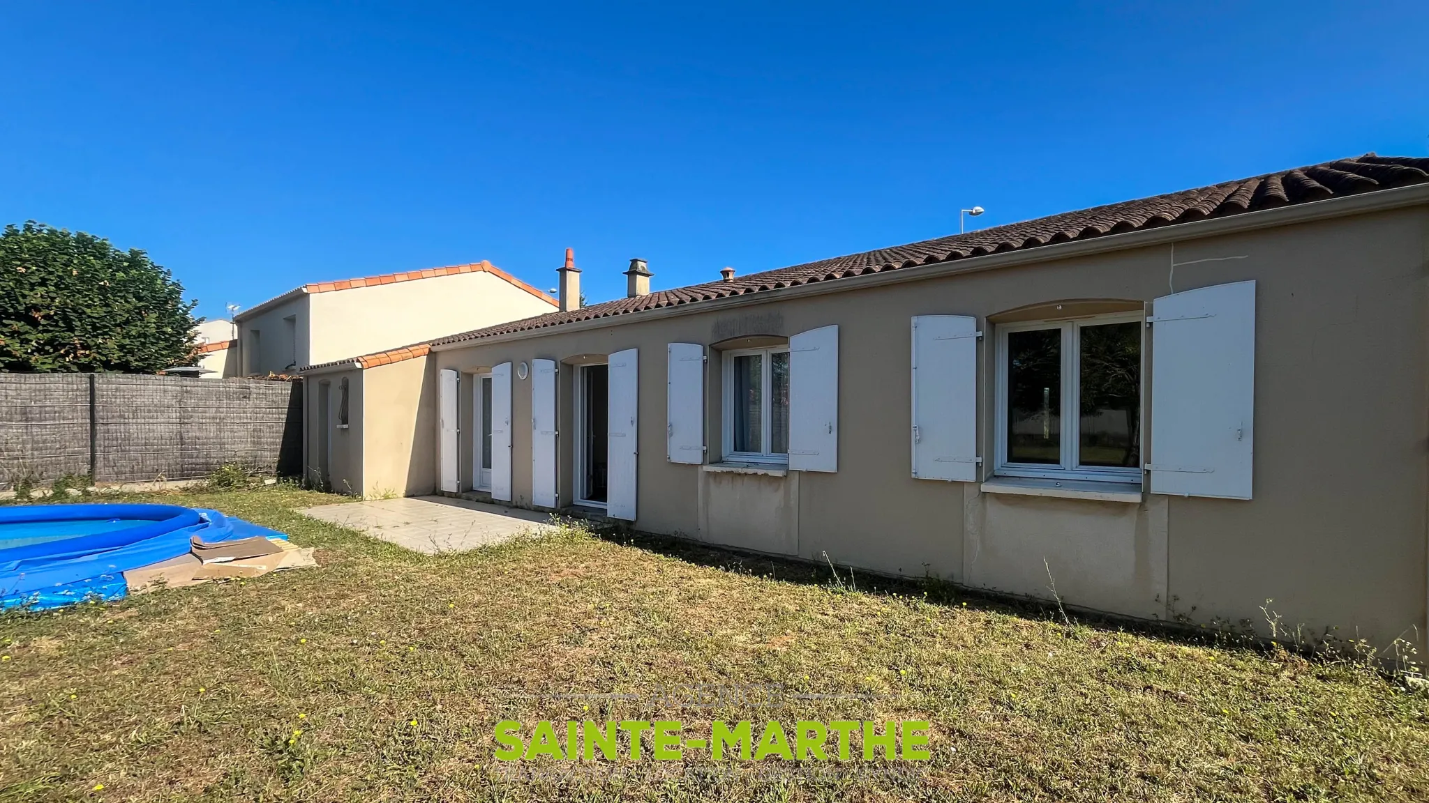 Vente de pavillon de plain-pied à Niort, 4 chambres et jardin 