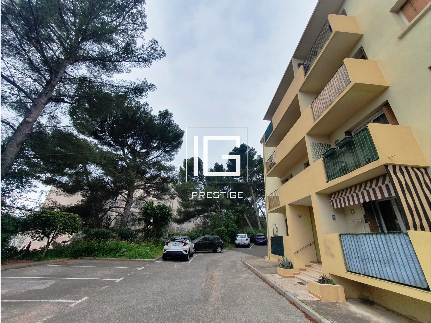 Appartement T3 à vendre dans une copropriété calme à Toulon Ouest 