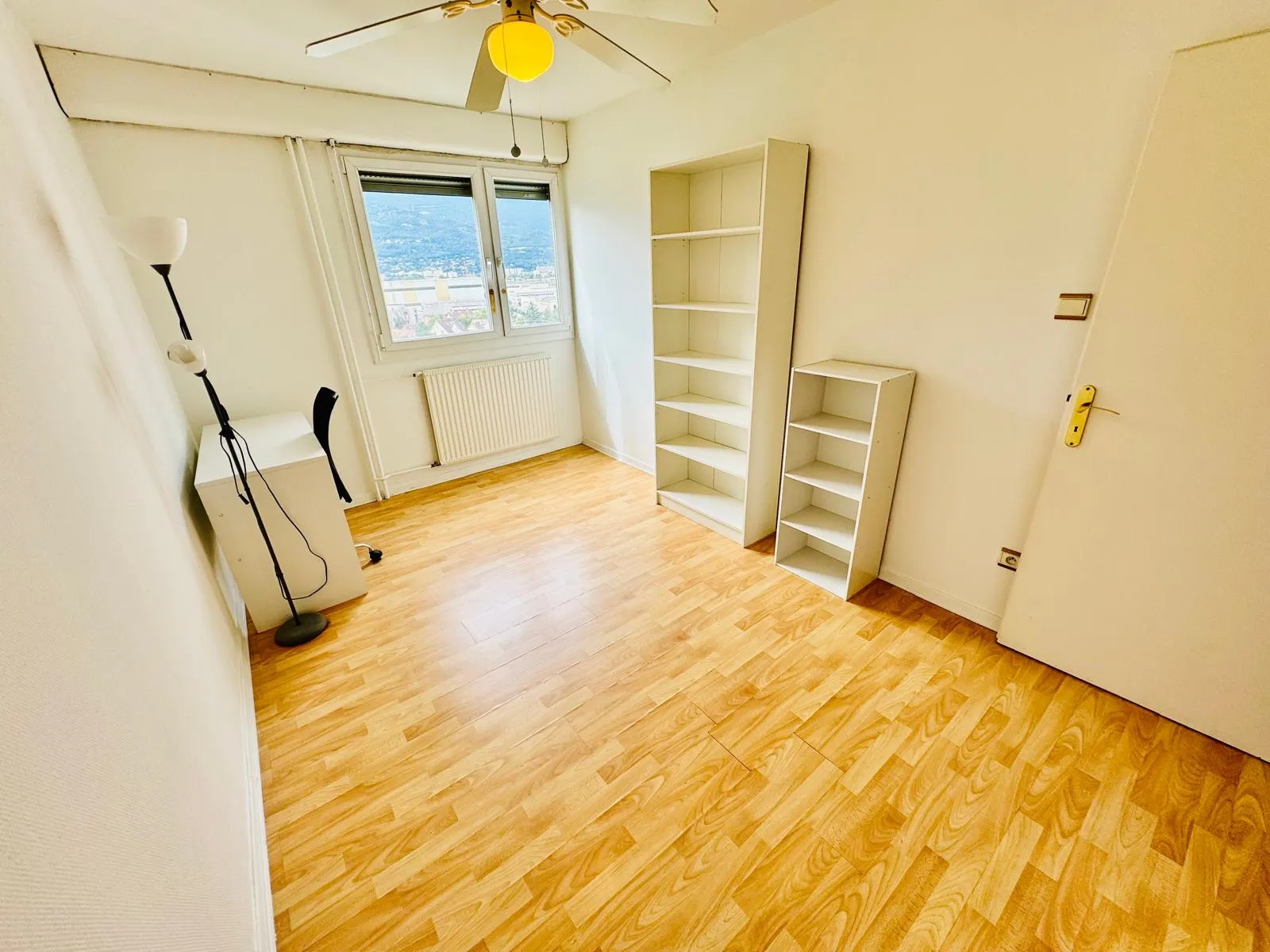 Appartement T4 à vendre à Grenoble - 105 m² avec balcon et vue panoramique 