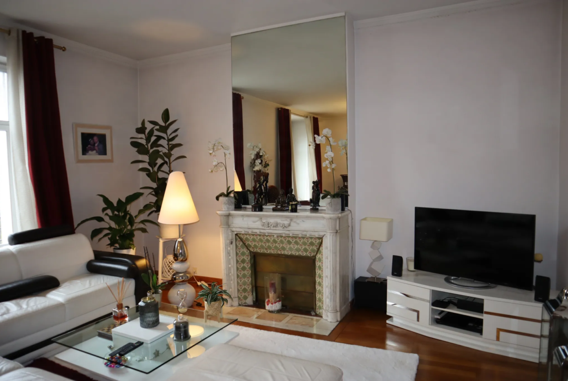 Grand appartement de 160 m² à vendre à Autun 