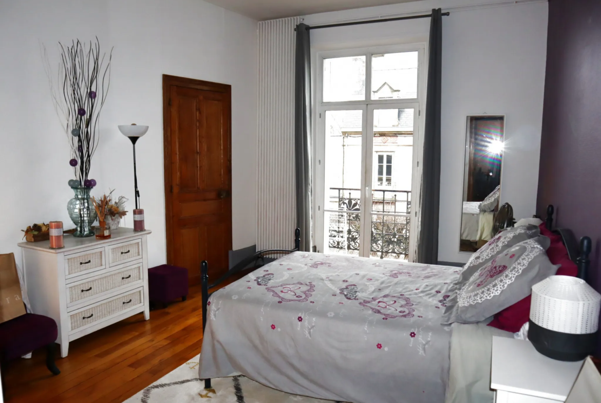 Grand appartement de 160 m² à vendre à Autun 