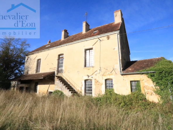 Maison Familiale à Rénover avec Terrain - 184m2 - Dye