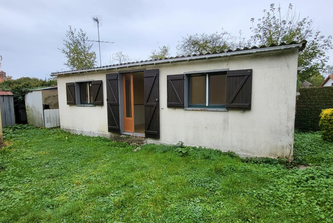 Pavillon à rénover près d'Abbeville avec logement complémentaire 