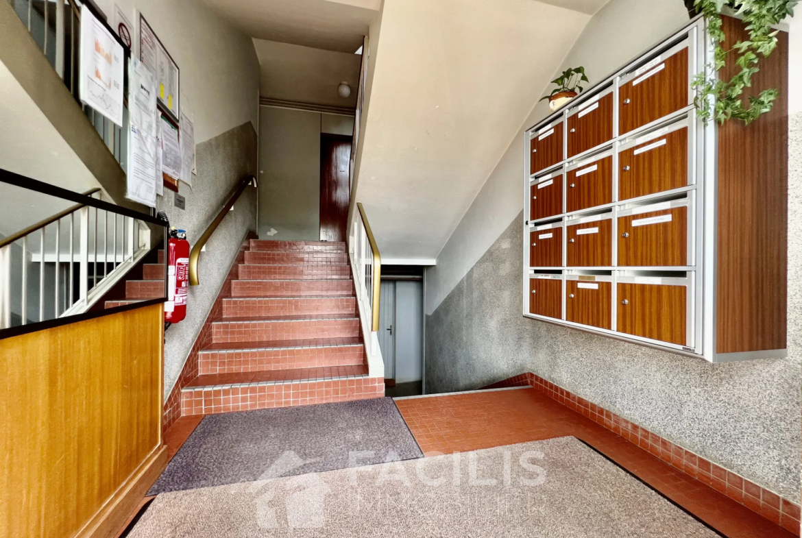 Appartement T2 à Poitiers avec Balcon et Place de Parking 