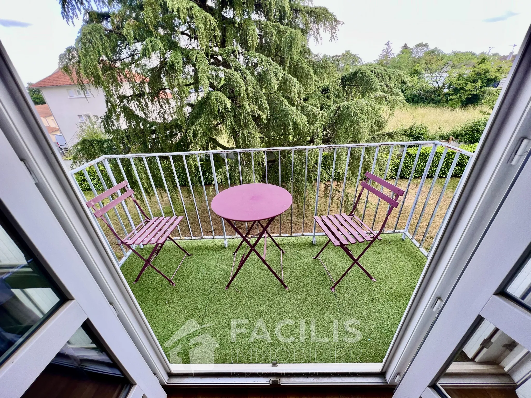 Appartement T2 à Poitiers avec Balcon et Place de Parking 