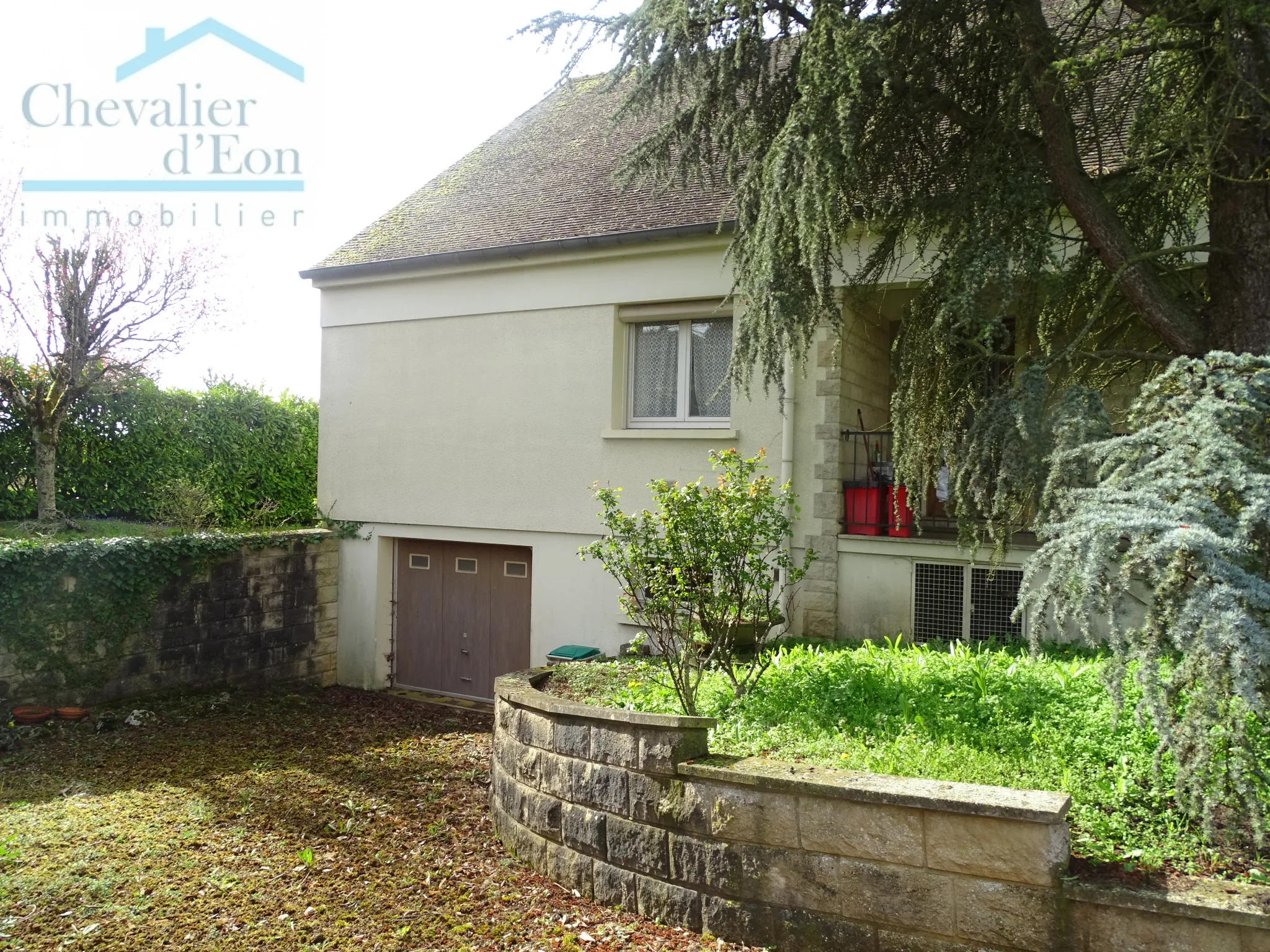 Pavillon familial traditionnel à Epineuil/Tonnerre 