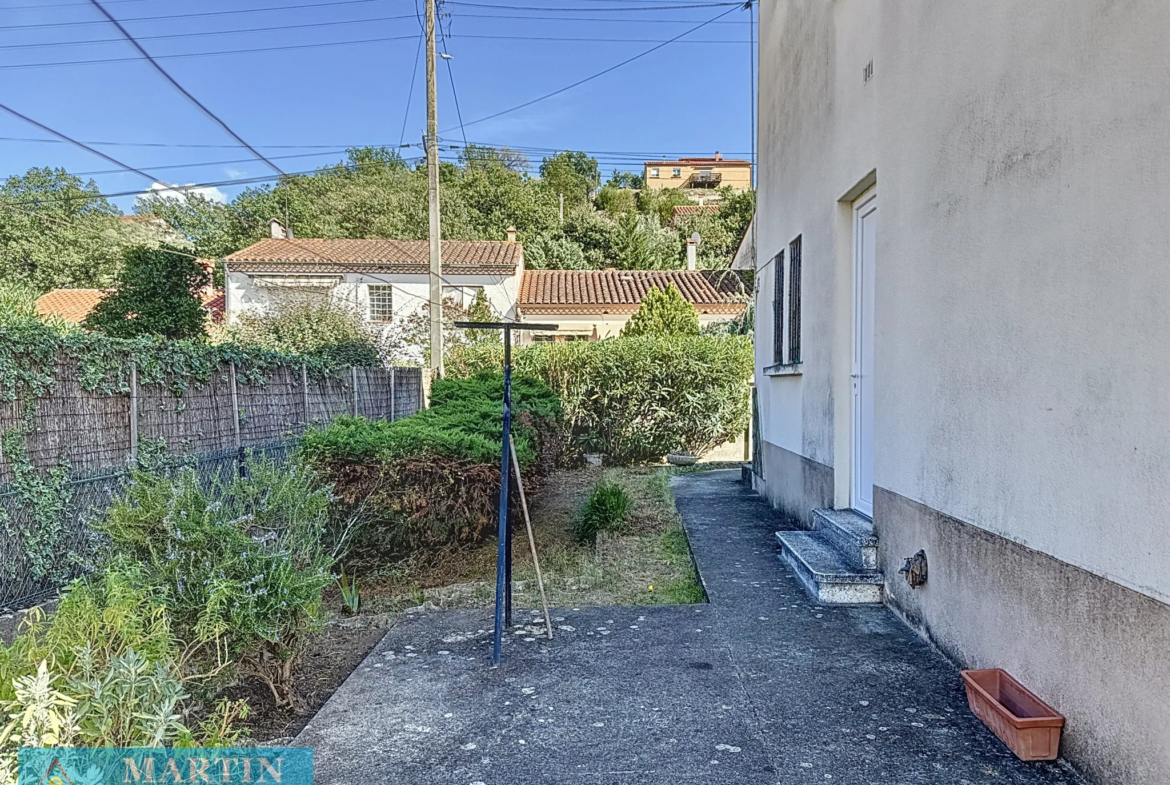 Maison Composée de 2 Appartements à Maureillas-las-Illas 