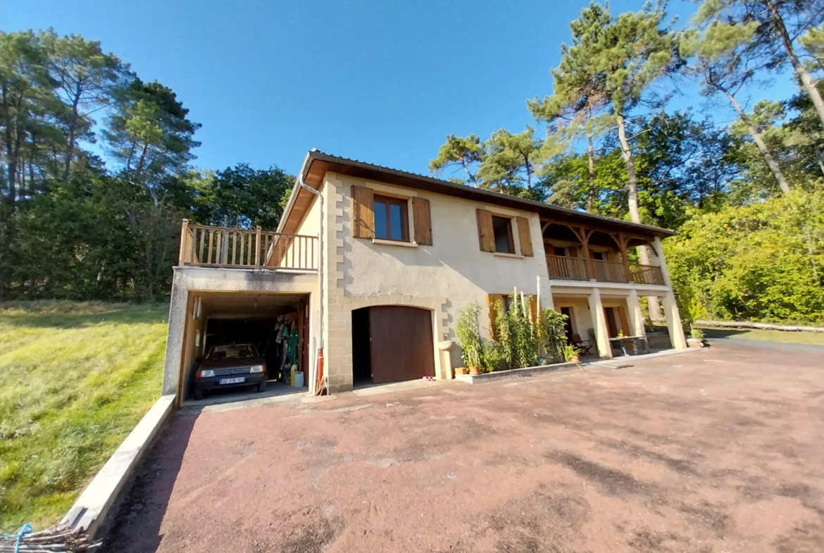 Maison Individuelle à Chancelade avec Terrain Arboré 