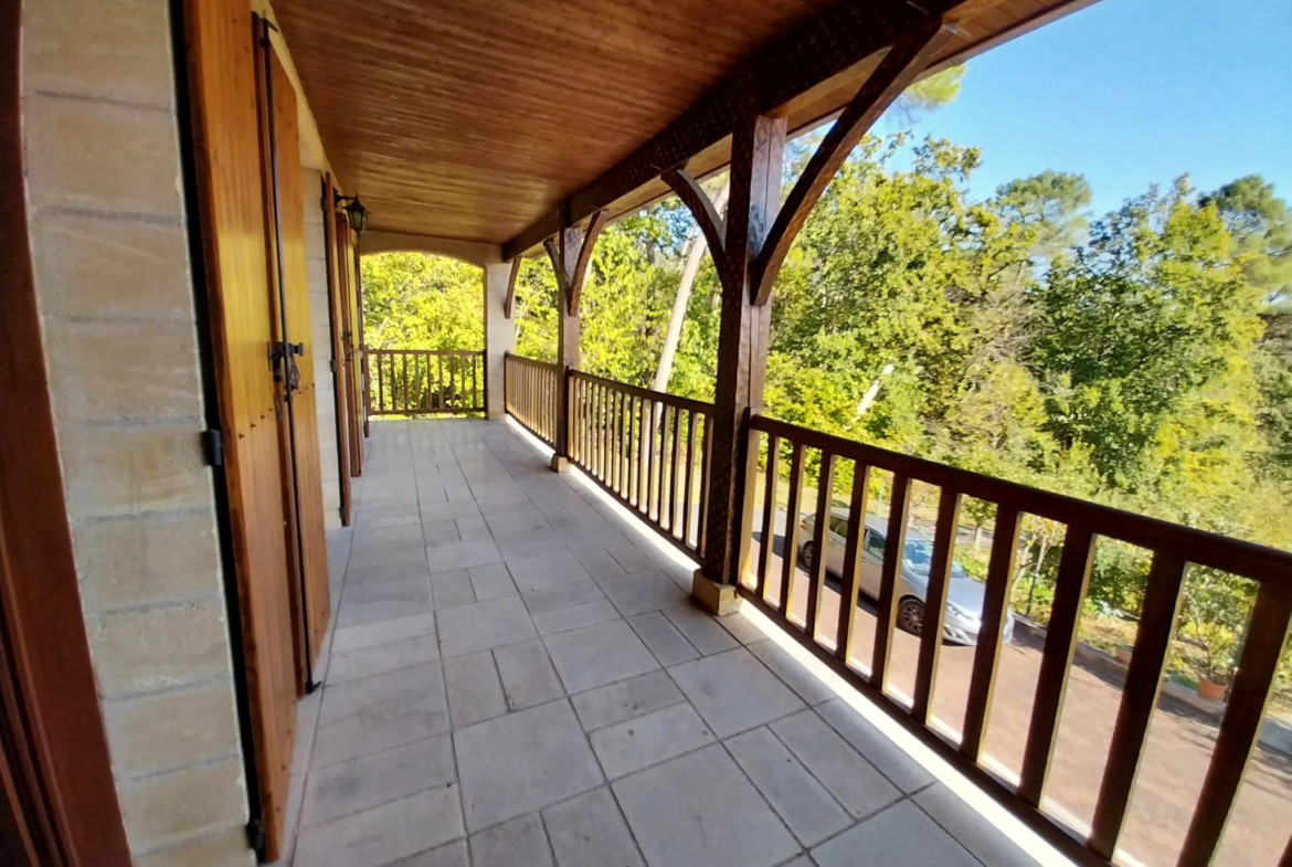 Maison Individuelle à Chancelade avec Terrain Arboré 