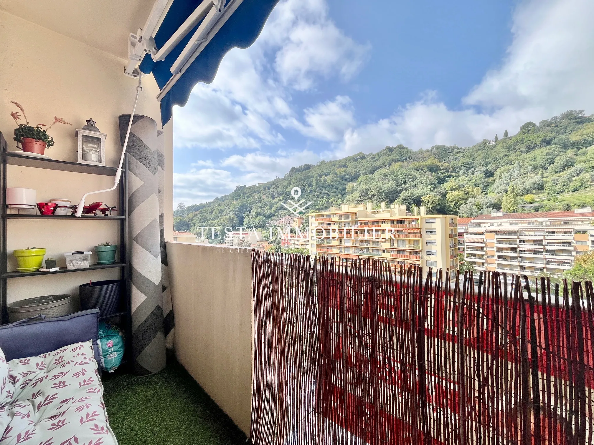 À vendre : Appartement 3 pièces de 60 m² à Menton avec parking et cave 