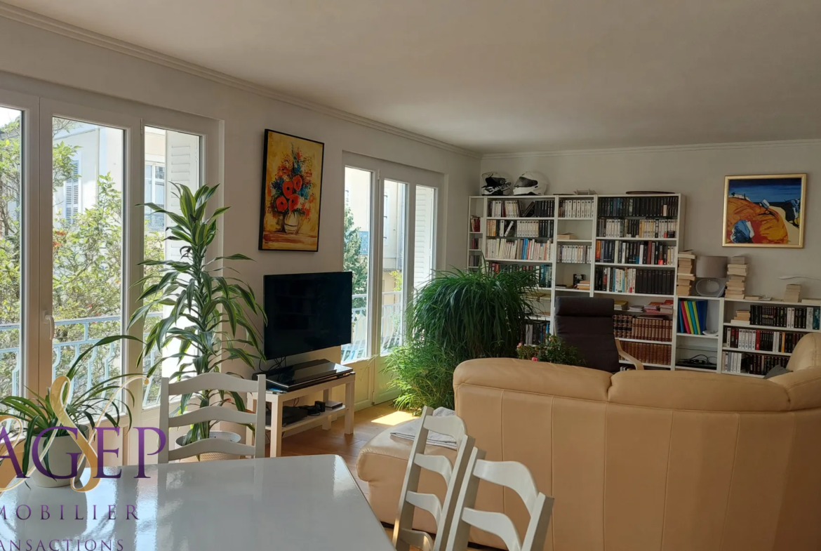 Appartement T4 en parfait état au cœur de Vichy avec garage 