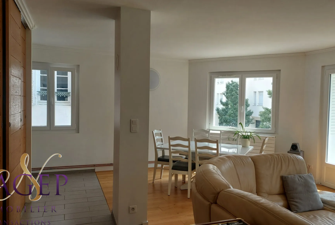 Appartement T4 en parfait état au cœur de Vichy avec garage 