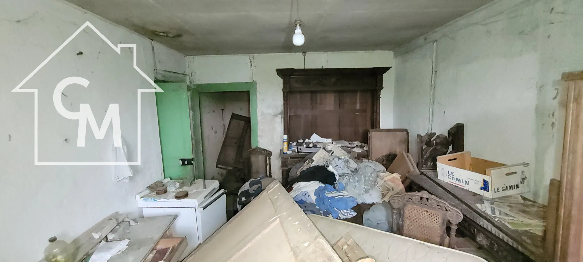 Maison de deux pièces à réhabiliter à Orsennes 