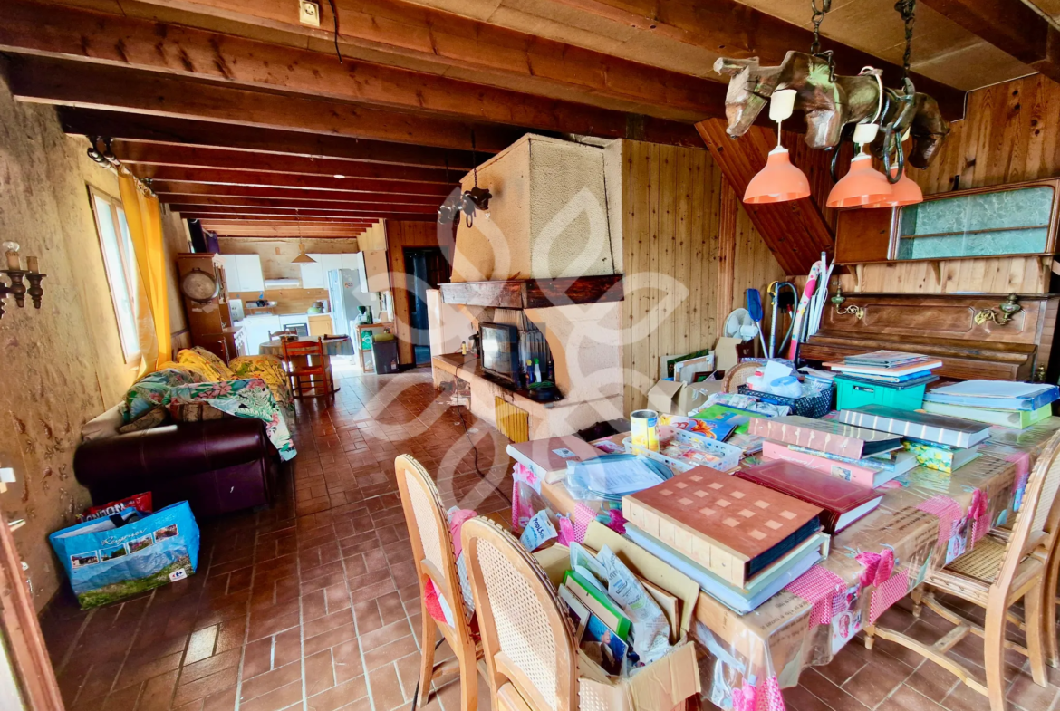 Maison avec Vue Panoramique à Champagnac-le-Vieux 