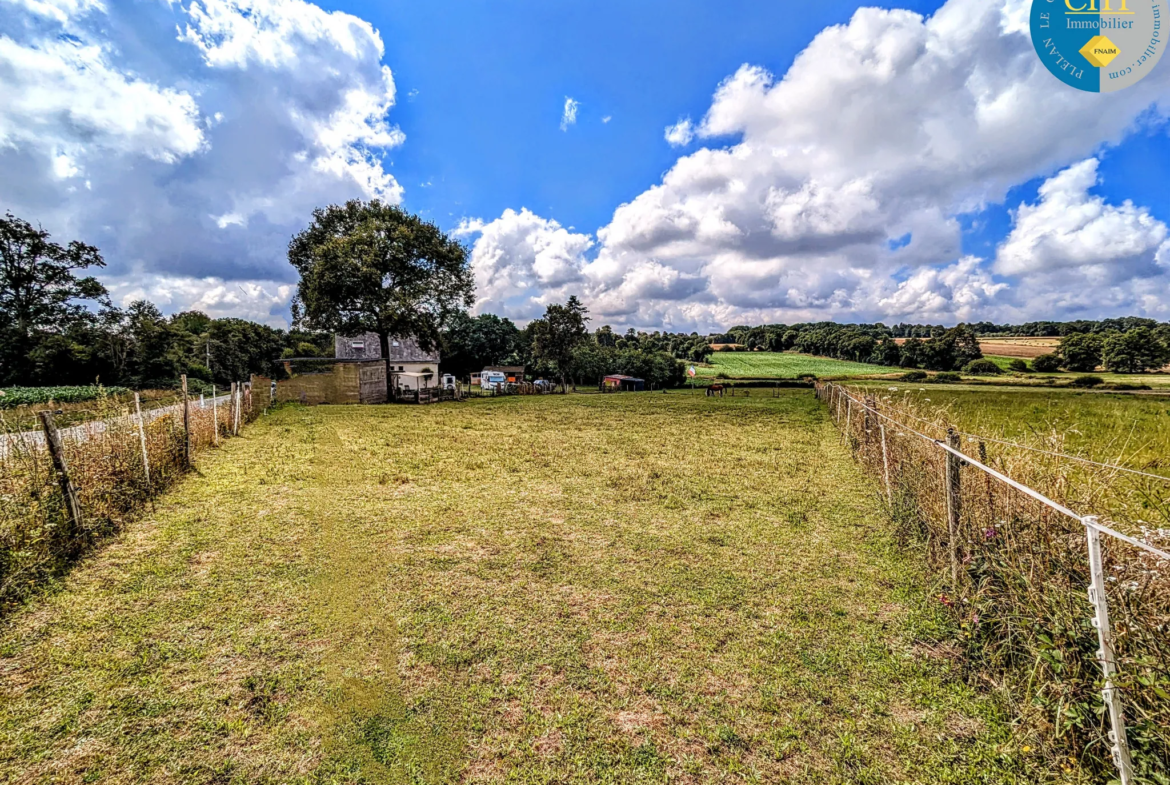 À Guer, maison 4 chambres avec terrain de 6331 m² 