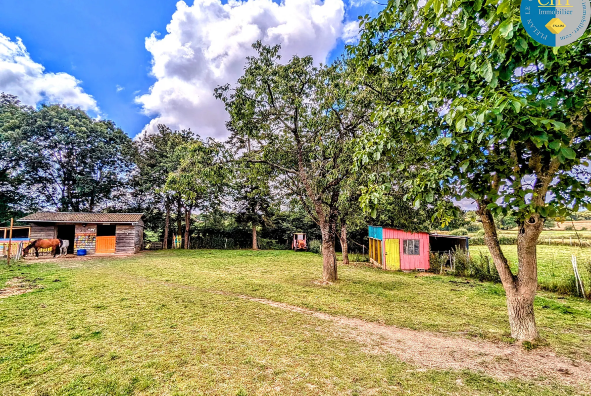 À Guer, maison 4 chambres avec terrain de 6331 m² 