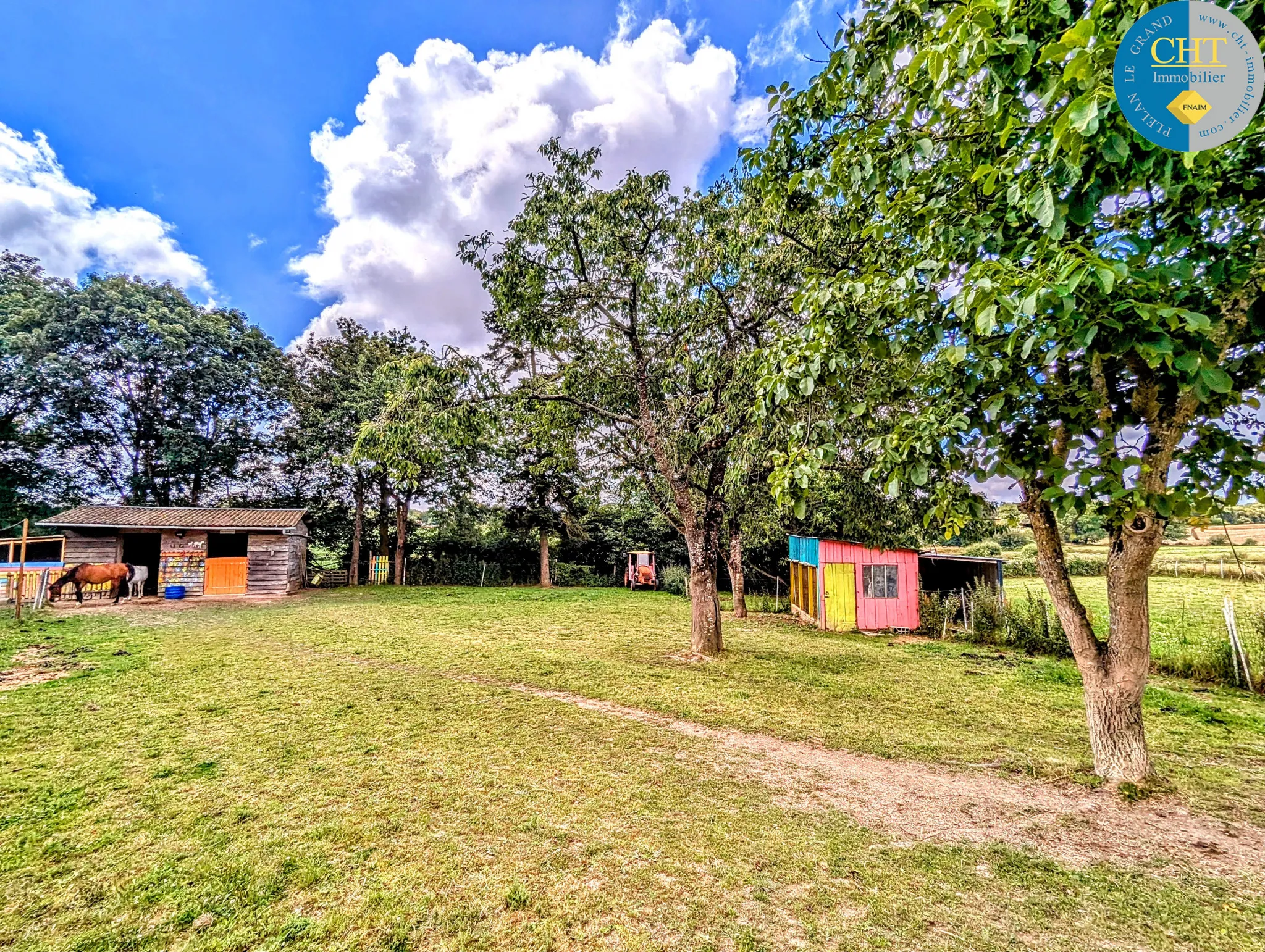 À Guer, maison 4 chambres avec terrain de 6331 m² 