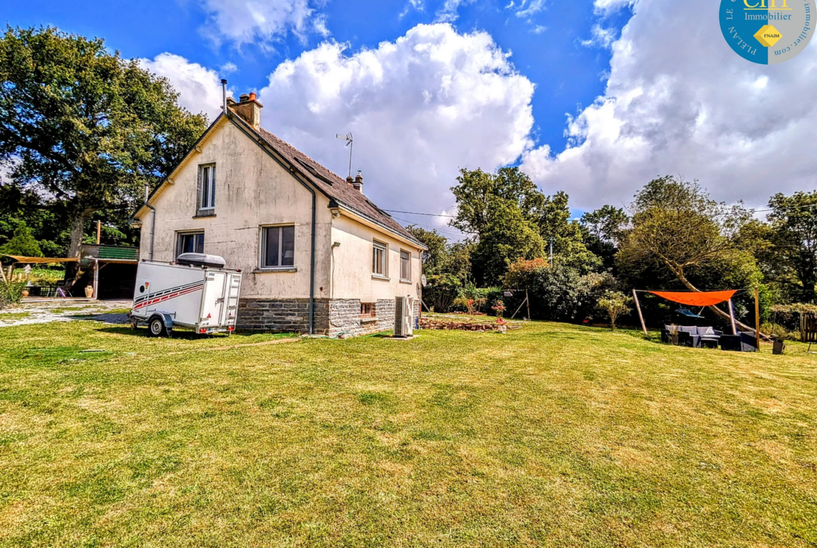 À Guer, maison 4 chambres avec terrain de 6331 m² 