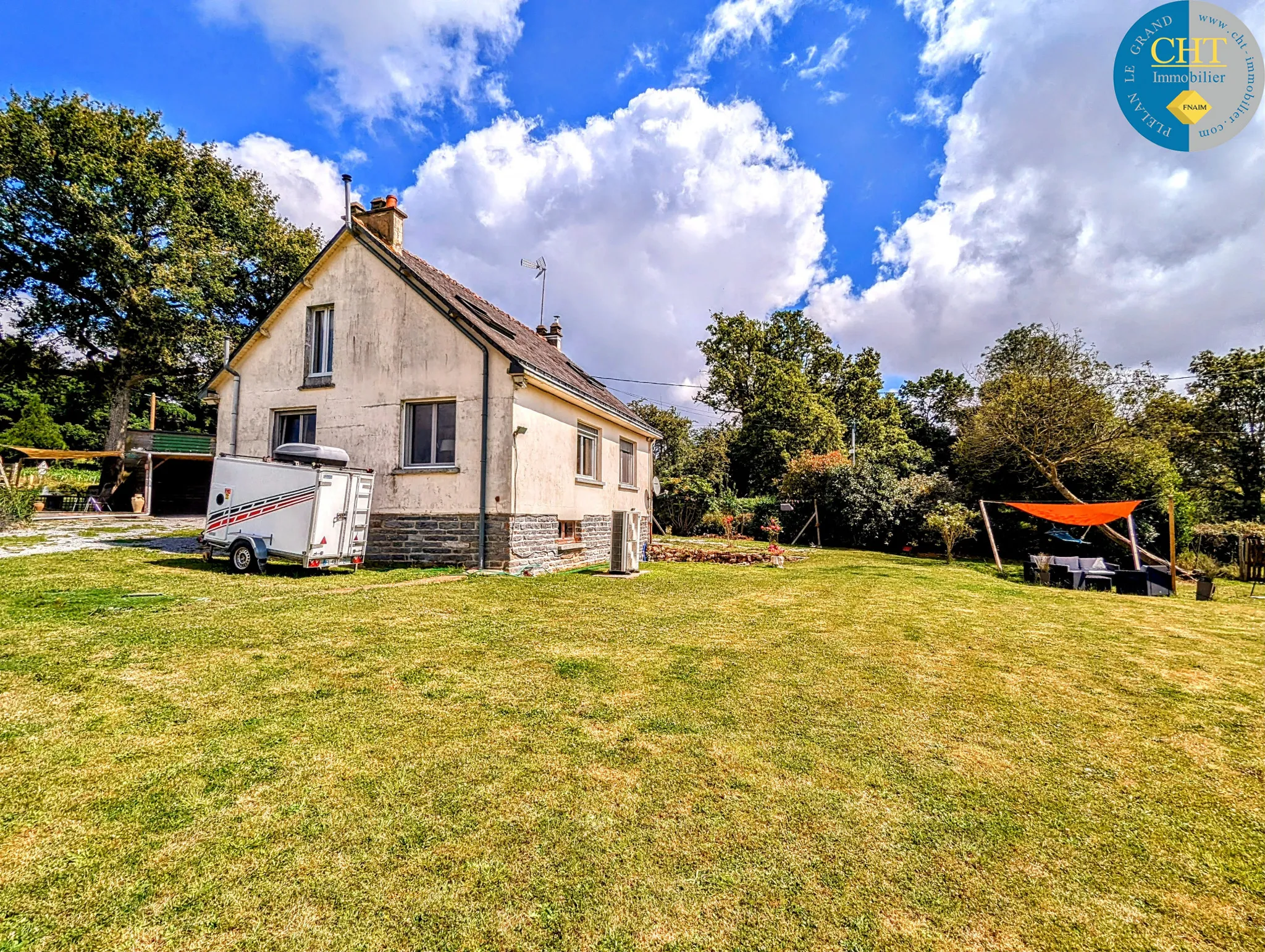 À Guer, maison 4 chambres avec terrain de 6331 m² 