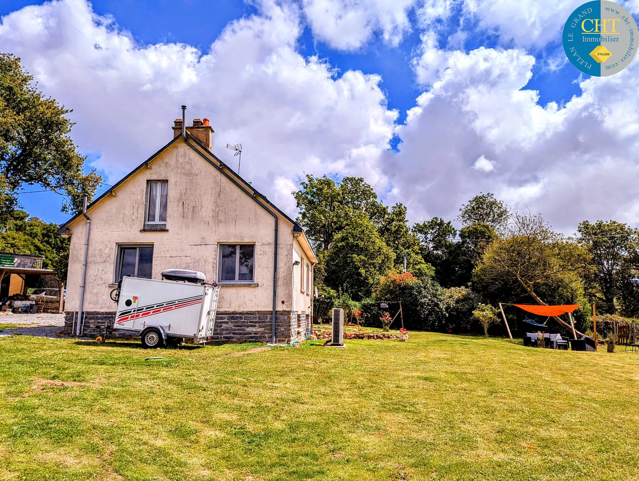 À Guer, maison 4 chambres avec terrain de 6331 m² 