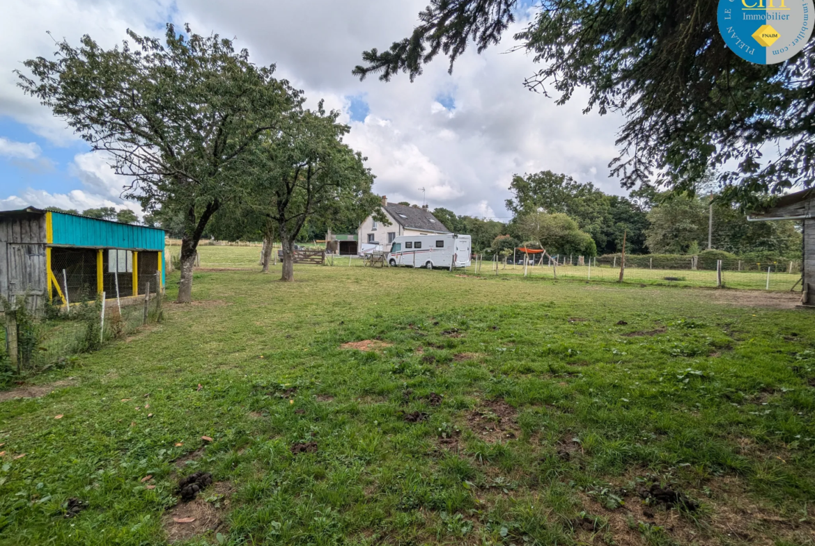 À Guer, maison 4 chambres avec terrain de 6331 m² 