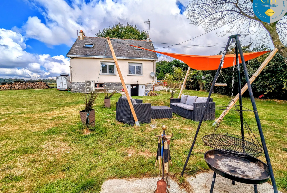 À Guer, maison 4 chambres avec terrain de 6331 m² 