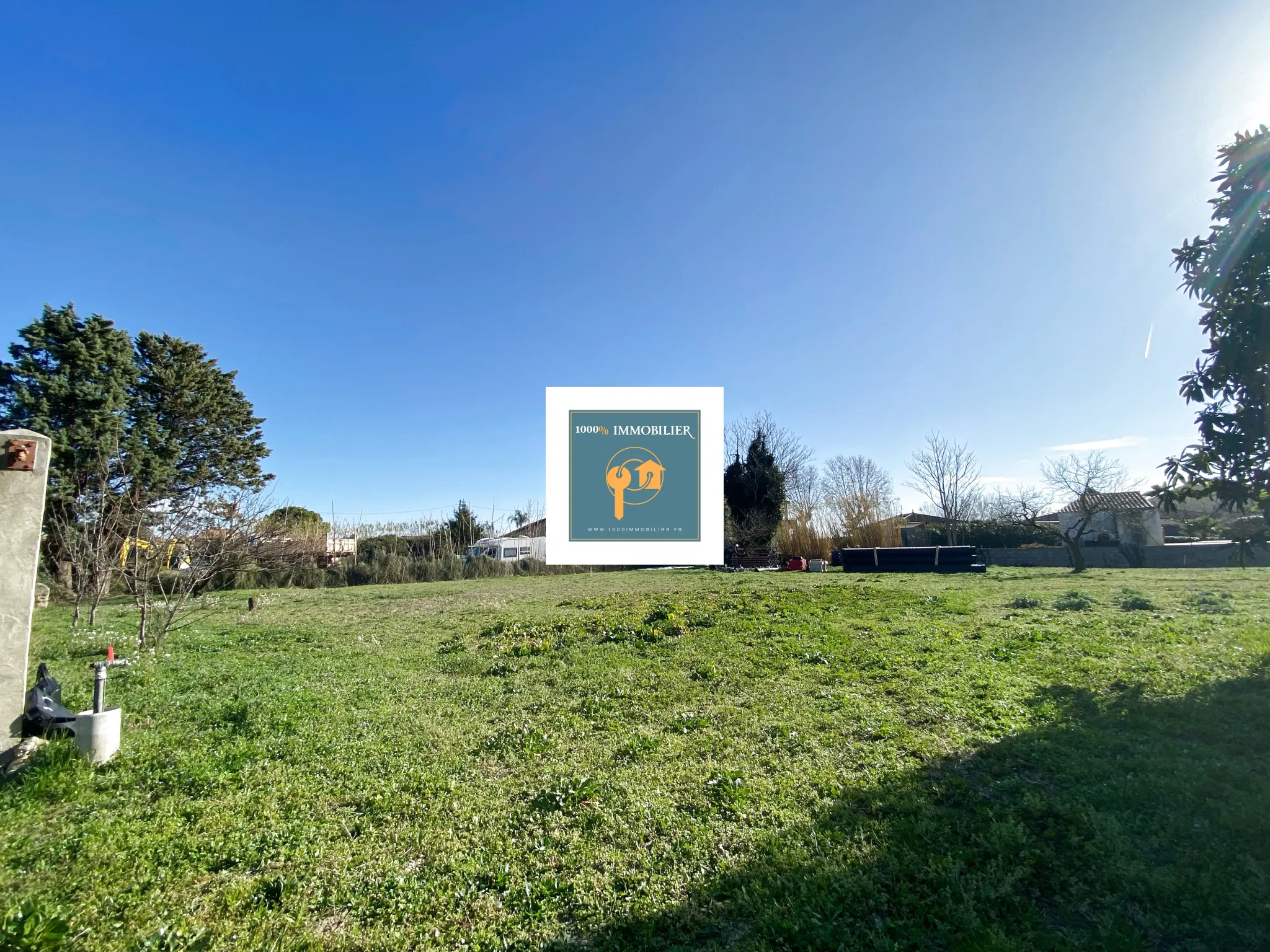 Terrain constructible de 500 m² à Capestang, proche centre-ville 