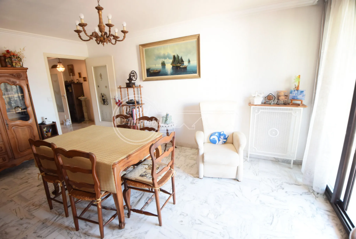 À vendre : Appartement 3 pièces 66 m² avec terrasse à Nice St Roch 