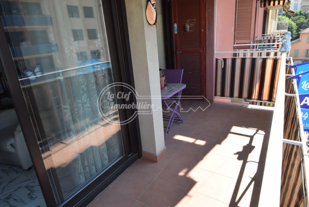 À vendre : Appartement 3 pièces 66 m² avec terrasse à Nice St Roch 