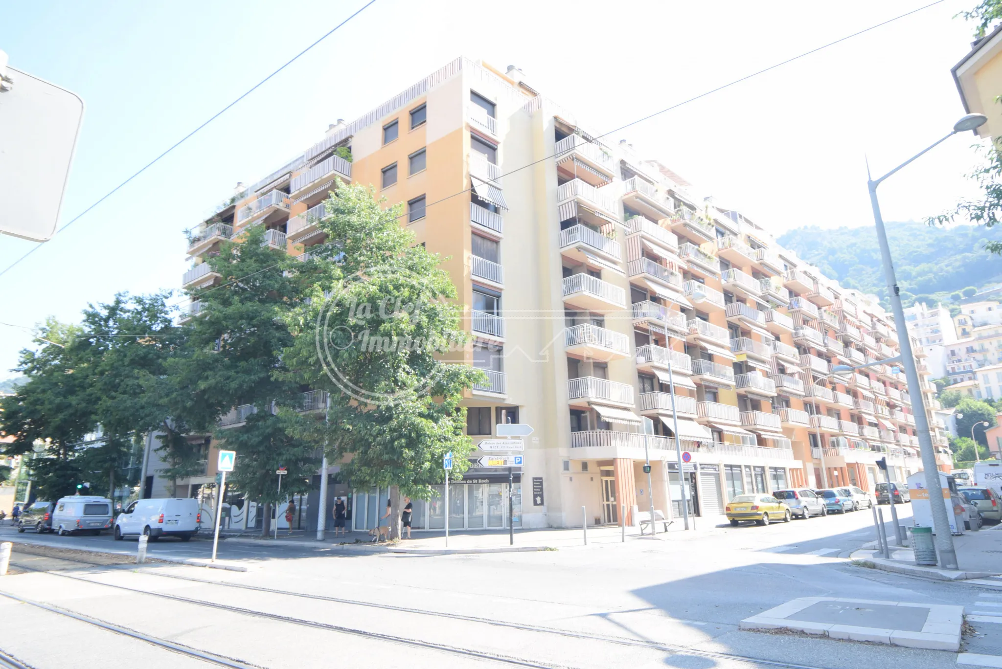 À vendre : Appartement 3 pièces 66 m² avec terrasse à Nice St Roch 