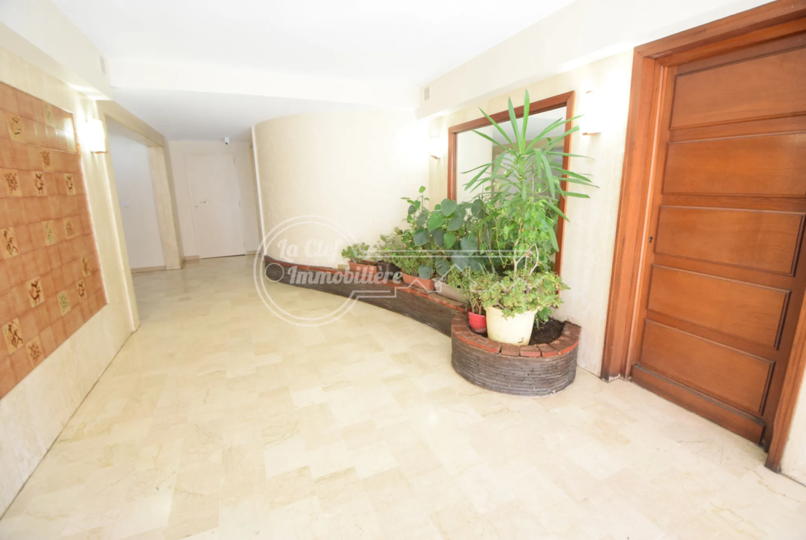 À vendre : Appartement 3 pièces 66 m² avec terrasse à Nice St Roch 