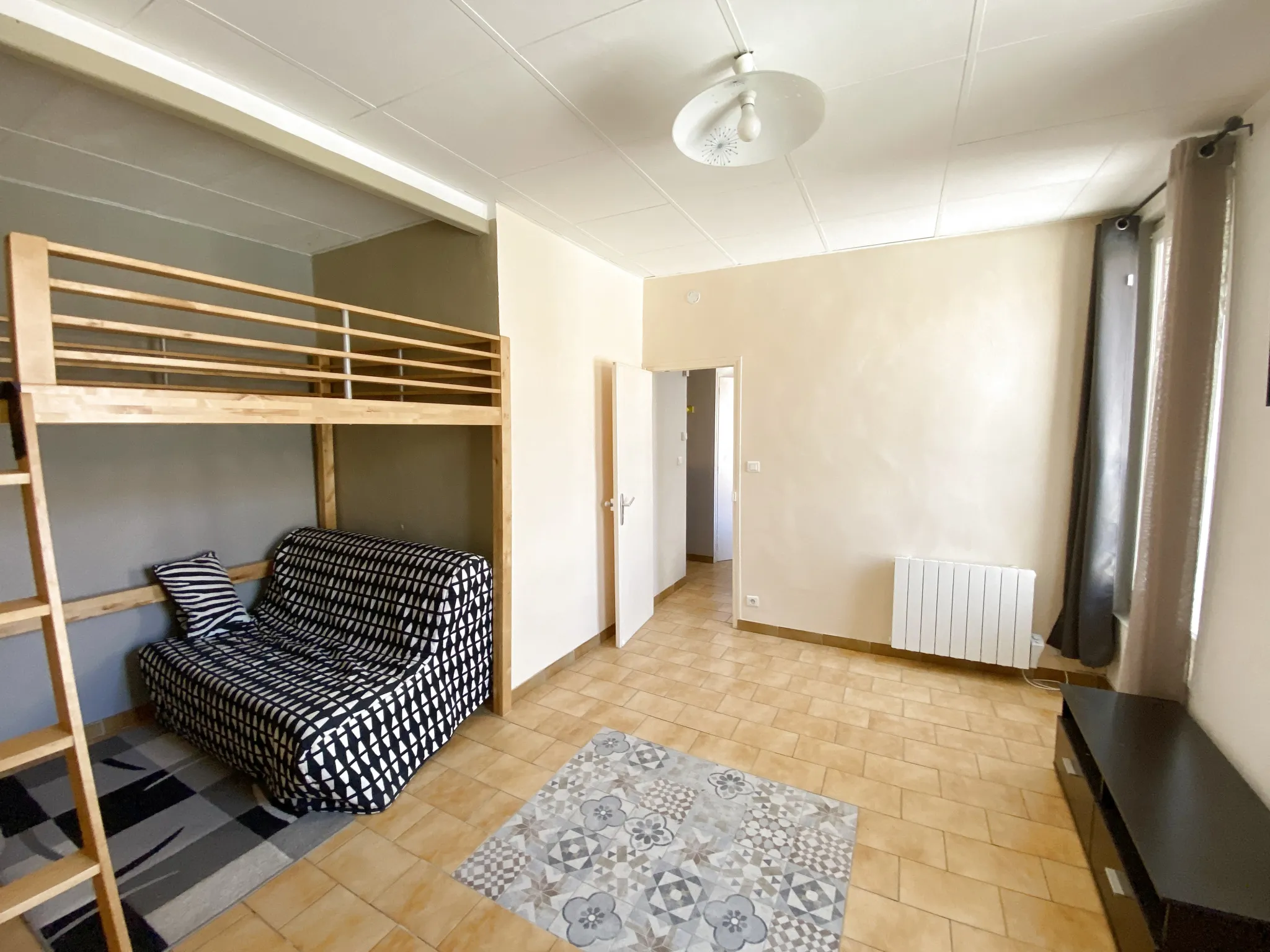 Immeuble à vendre à Montolivet - 3 Studios - Rentabilité de 8,5% 