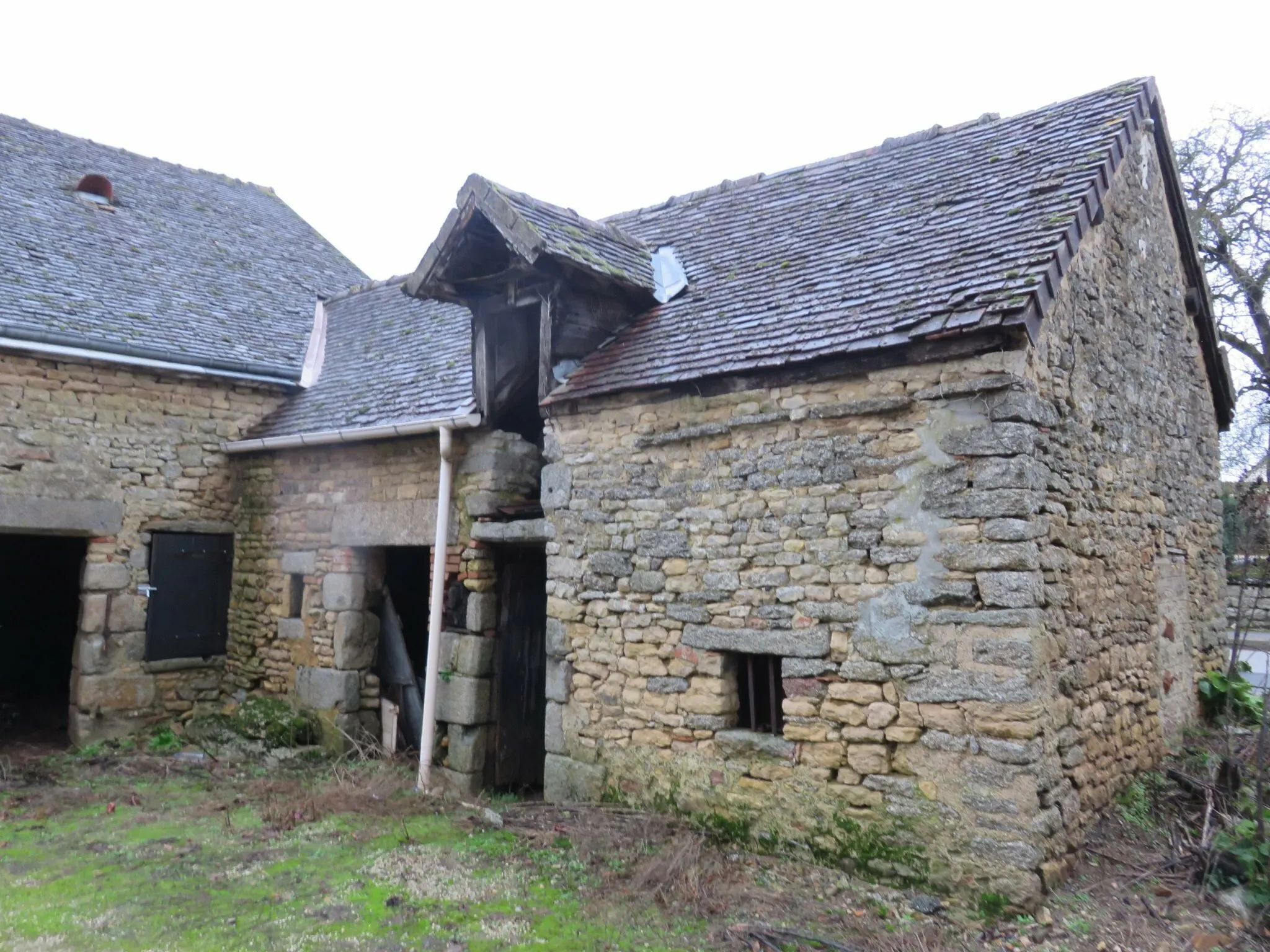 Maison en Pierre à Rénover à Damigny - Idéal Investisseur 