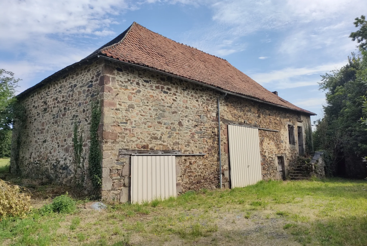 Maison en pierre à rénover à Vignols 