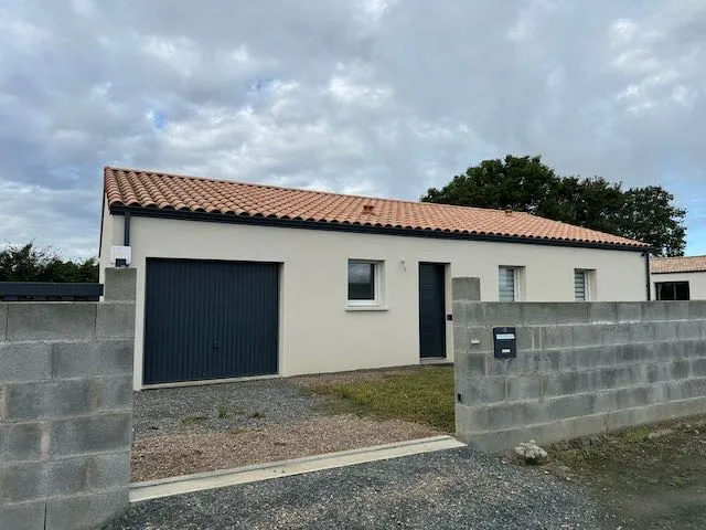 Maison moderne de plain-pied à vendre à Sainte-Hermine 