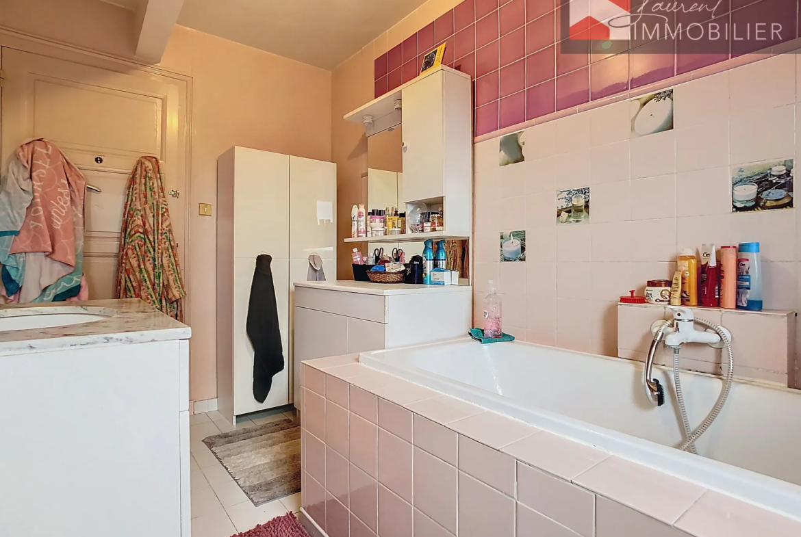 À vendre : Grande maison à Tournus, 4 chambres, 153 000 € 