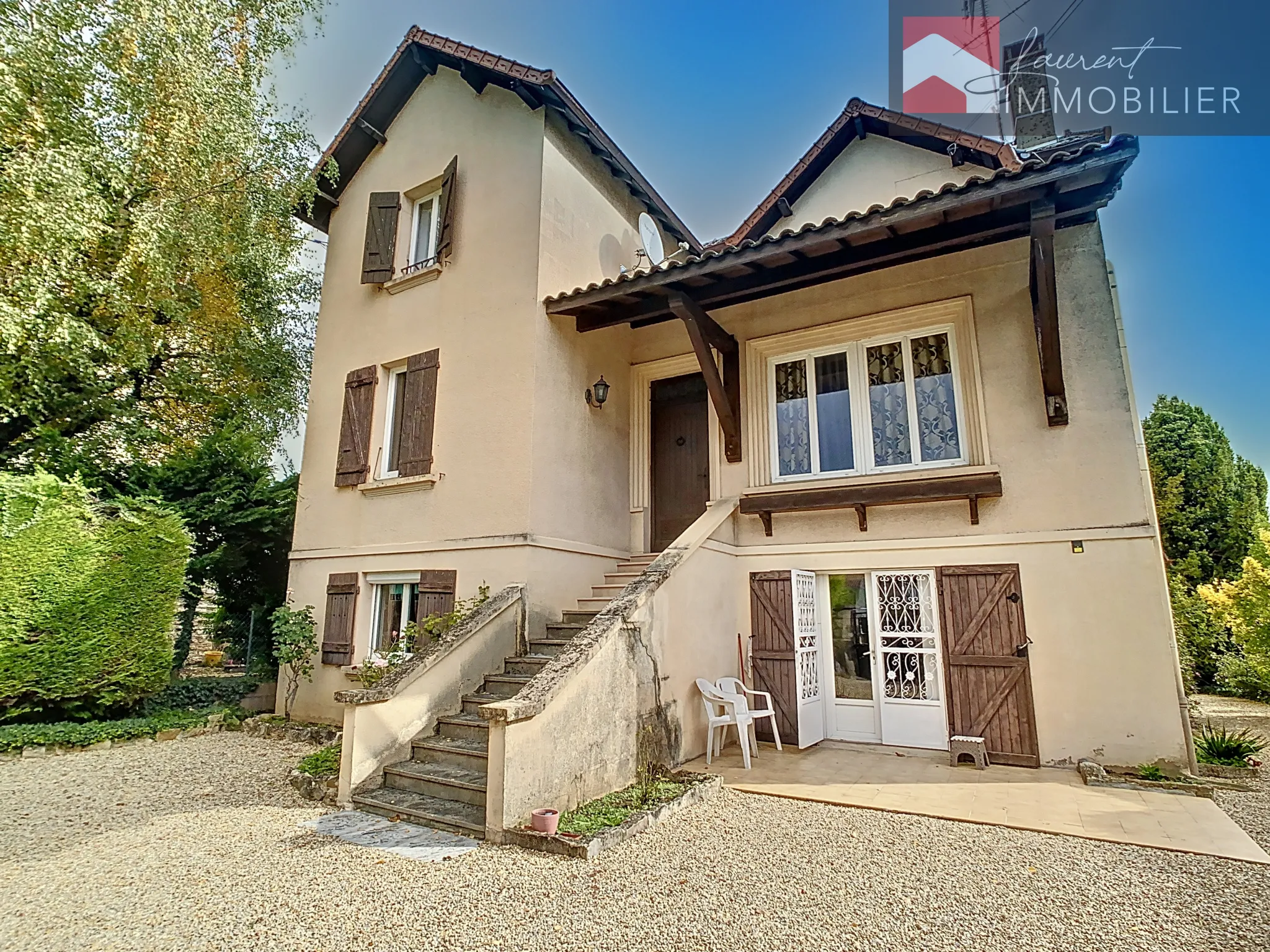 À vendre : Grande maison à Tournus, 4 chambres, 153 000 € 