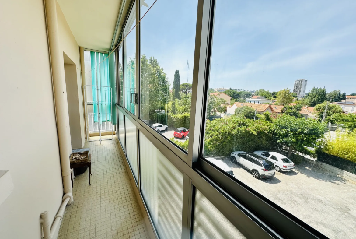 Appartement lumineux T3 avec balcon dans les Sablettes 