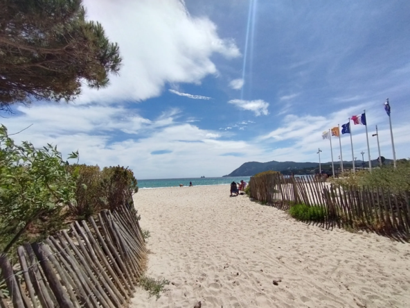 Appartement lumineux T3 avec balcon dans les Sablettes