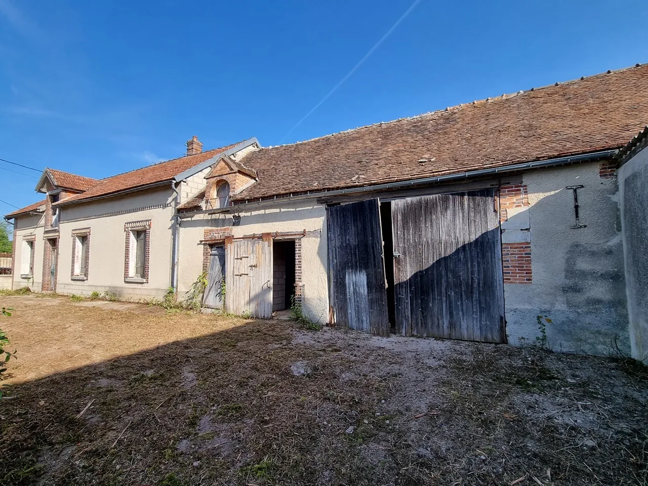 Fermette régionale à restaurer à Bray sur Seine 