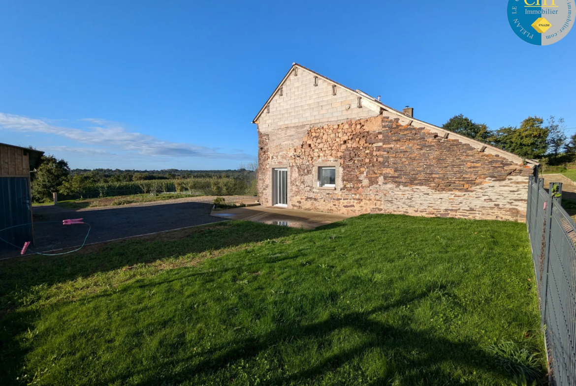 Longère rénovée avec 3 chambres à Treffendel 