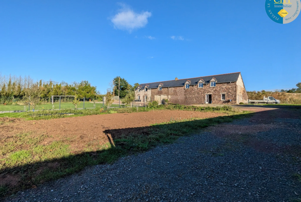 Longère rénovée avec 3 chambres à Treffendel 