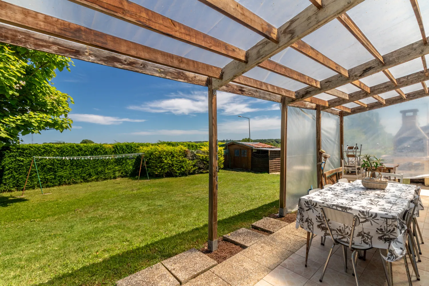 Maison 3 Chambres avec T2 Indépendant à Saint-Georges-des-Coteaux 