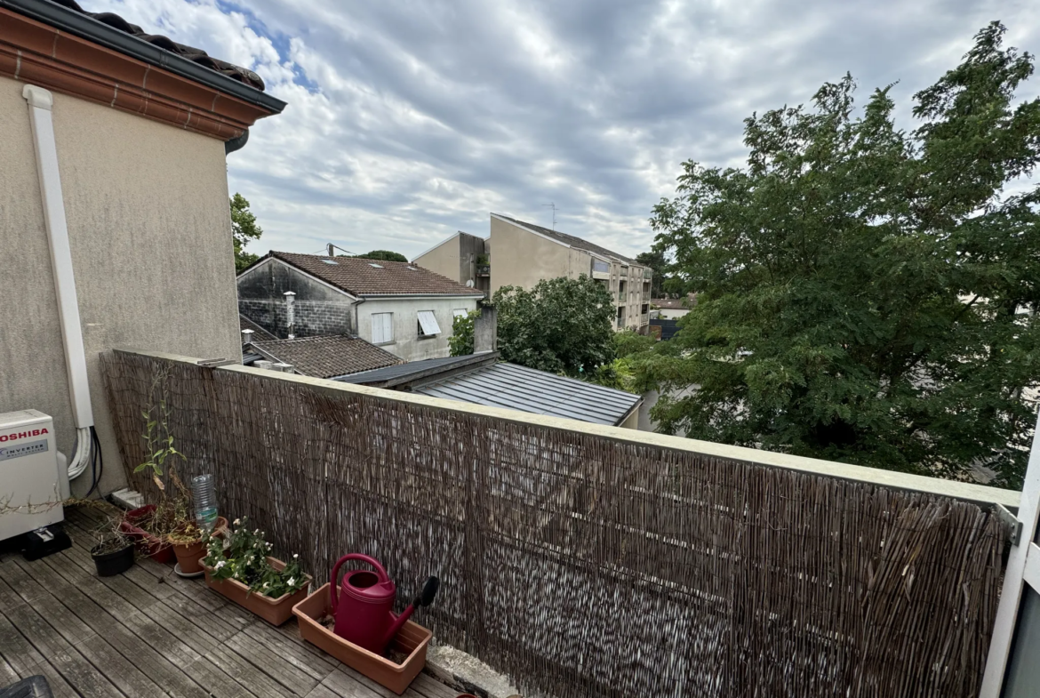 Toulouse Saint Simon - Appartement T3 en Dernier Étage avec Balcon et Parking 