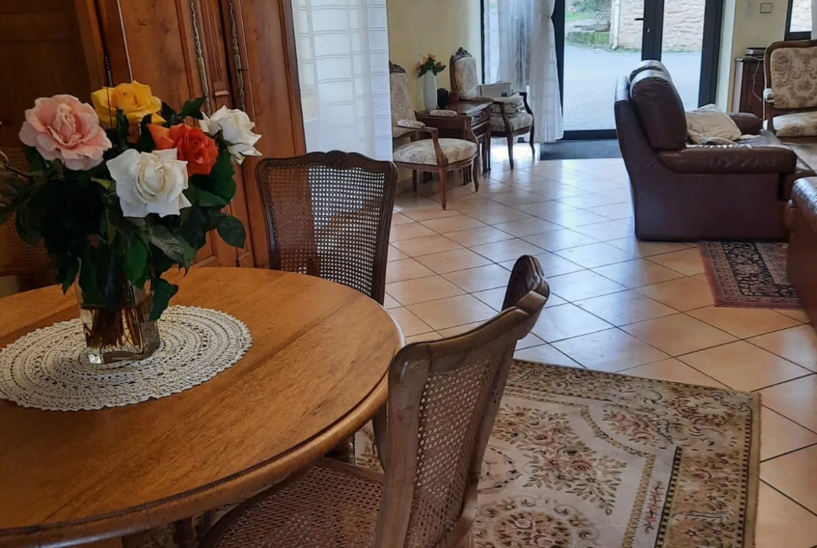 Maison 4 chambres à vendre à Lacapelle Biron - 193500 EUR 