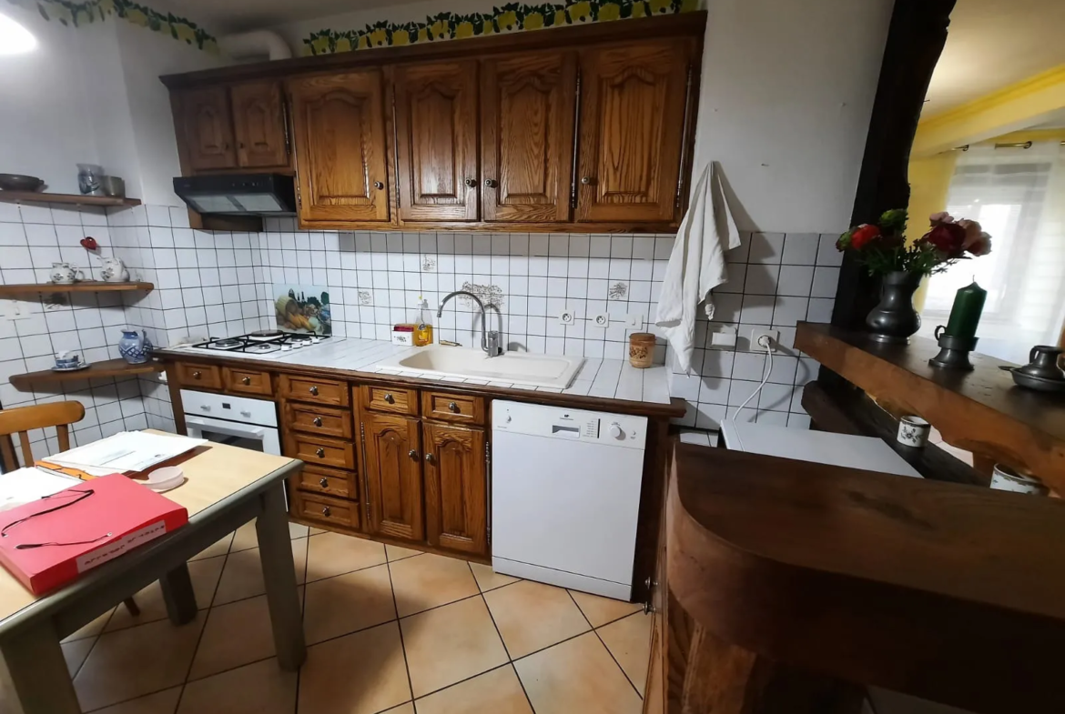 Maison à vendre à Lacapelle Biron - 4 chambres avec jardin 