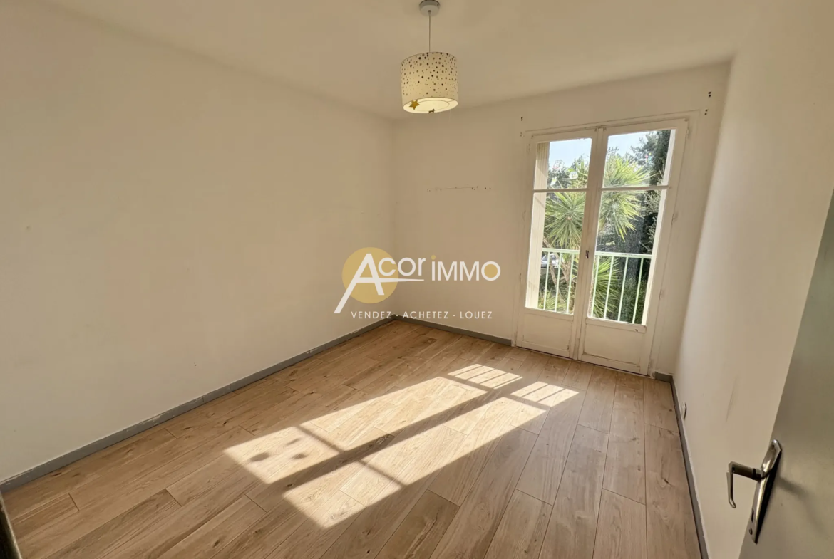 À vendre : Appartement T3 avec terrasse à Ollioules 