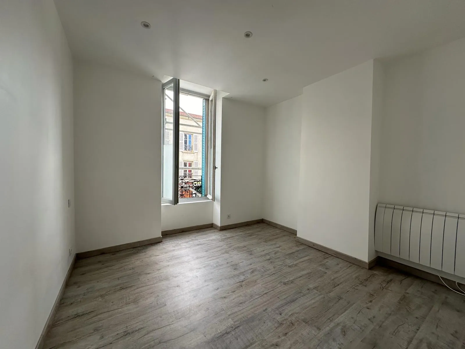 Vente Appartement T2 Rénové au Cœur de Le Coteau 