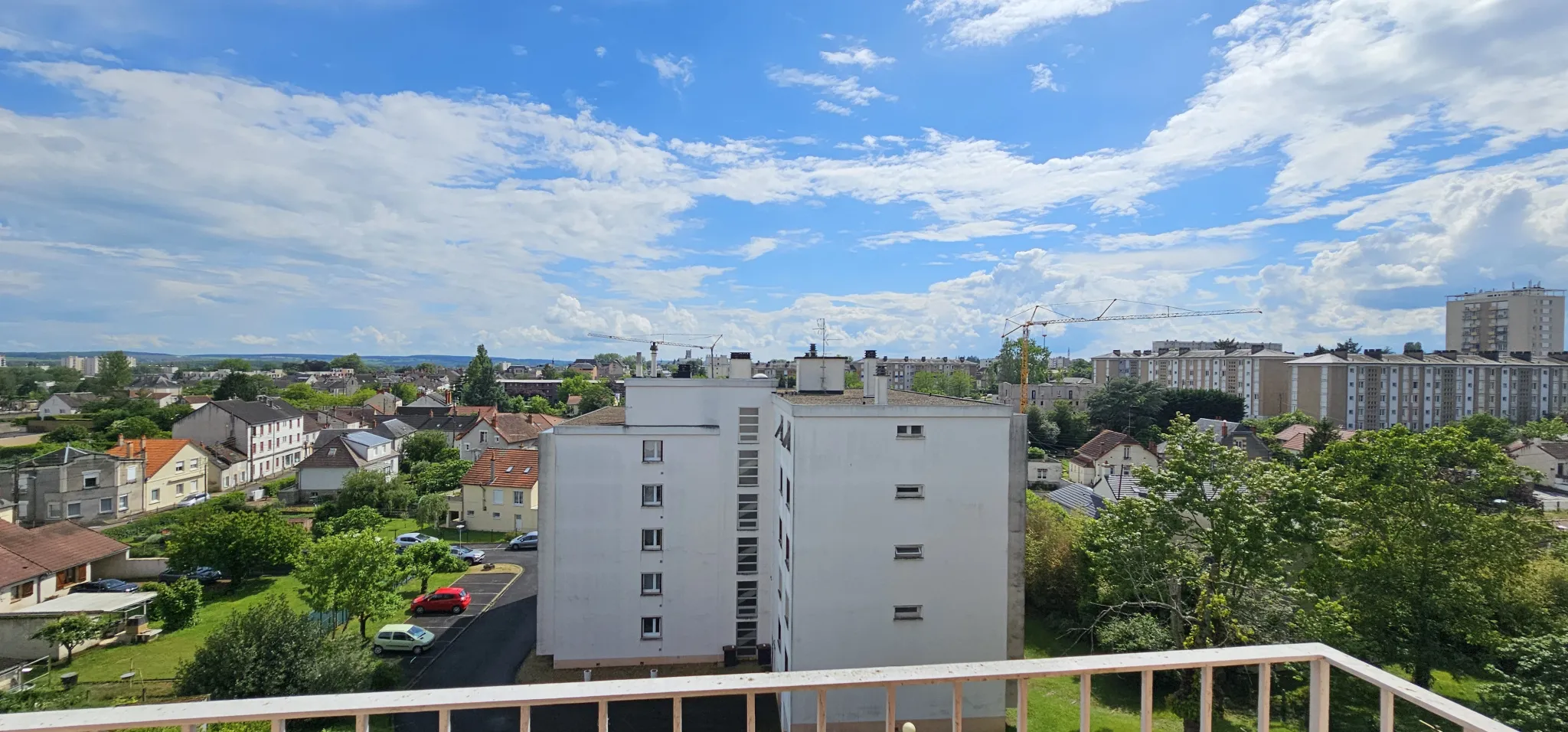 Appartement F3 à vendre à Nevers avec balcon et garage 